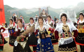 Xhubleta shqiptare pasuri e gjithë botës, vjen lajmi fantastik për veshjen 4 mijë vjeçare të shqiptarëve