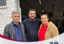 Njerëzit e punës/ Njihuni me Livanin nga Belshi, prodhon 3 tonë ullinj në vit