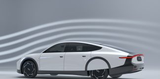 Shpikja në Holandë/ Del makina e parë diellore, që nuk ka nevojë të rikarikohet për muaj me radhë