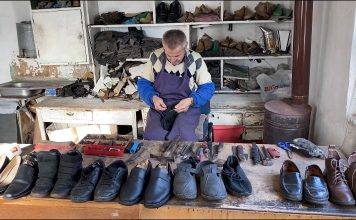 VIDEO/ Njihuni me opingbërësin krutan, xha Haxhiu: Me këtë zanat jetoj normalisht, ia kam trashëguar edhe djalit