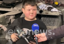 8-vjeçari mekanik, historia e djalit që i rregullon vetë makinat