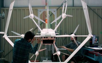 Amazon filloi me dërgimin e porosive me dron në Kaliforni dhe Teksas