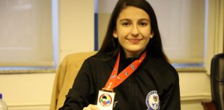 Rinesa, shqiptarja fiton medalje të artë në karate në Venecia të Italisë