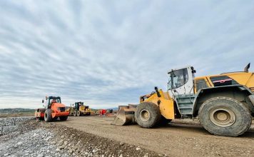 FOTO / Vijon me ritëm puna në kantierin e Automoto Parkut në Elbasan