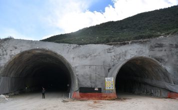 Pershkohet në 7 minuta/ Hapet tuneli i Llogarasë, ja kur do të jetë gati për qarkullim