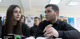 Krenaria e gjimnazit “Qemal Stafa”/ Njihuni me Brikenin, autizmi nuk e pengon të jetë mes më të mirëve (VIDEO)