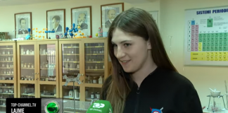 Me mesatare 10.00/ Njihuni me Sarën, vajza ekselente e gjimnazit “Qemal Stafa”