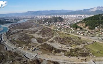 Automotopark-u i parë shqiptar po ngrihet në Elbasan