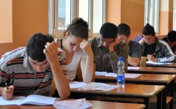 Maturantët kanë të drejtën për të kërkuar rivlerësim të testeve