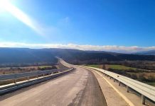 FOTOT/ Korçë-Ersekë për 20 minuta, shihni sa kanë avancuar punimet në rrugën e re