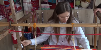 VIDEO/ Njihuni me Emanuelën nga Lezha, studion për matematikë-fizikë, por punon edhe në tezgjah