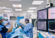 5 orë operacion/ Ndërhyrja e rrallë në zemër në QSUT, mjekët i shpëtojnë jetën 27 vjeçarit