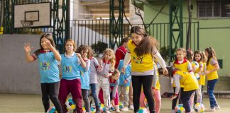 Projekti “Playmakers”, promovim i futbollit në mosha të hershme