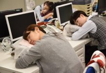 Këto vende i lejojnë punëtorët të flenë gjatë orarit të punës