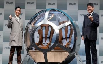 Turizmi hapësinor, Japonia e bën realitet