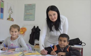 Historia e mësuese Kelës: Motivi që më zgjon çdo ditë, dëshira për të parë jetë fëmijësh të transformuara