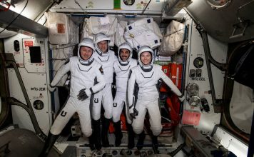 Kthehet në Tokë ekuipazhi i NASA-s pas gjashtë muajsh në hapësirë