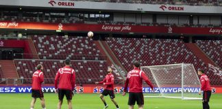 Kombëtarja udhëton drejt Varshavës, gjithçka gati për duelin e parë me Poloninë