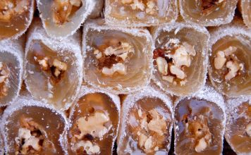 Si të Përgatisni në Shtëpi Llokume me Arra – Receta e Përsosur