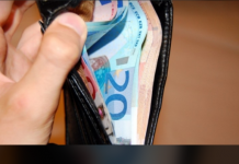 Kosovë/ Qytetari gjen portofolin me para dhe e dorëzon në Polici