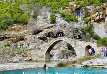 Ujërat termale të Bënjës, destinacion i vizitorëve të shumtë gjatë fundjavës