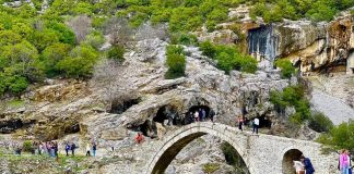 Ujërat termale të Bënjës, destinacion i vizitorëve të shumtë gjatë fundjavës