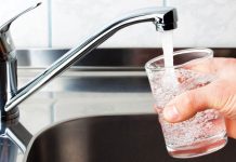 Si të Pastroni Ujin nga Klori me Metoda Natyrale