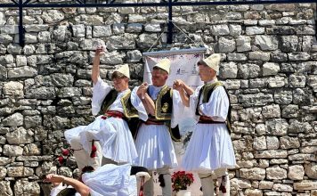 Mbahet edicioni i 5-të i “Gurra Folk Fest”