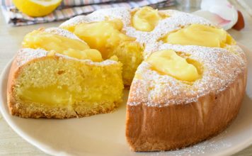 Kek i Butë i Mbushur me Krem – Shija e Ëmbël dhe e Lehtë