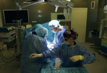 Mjekët e QSUT-së kryejnë me sukses ndërhyrjen e rrallë