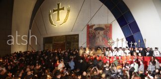 Besimtarët ortodoksë kremtojnë Pashkën