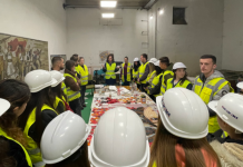 Studentë të arkitekturës njihen me restaurimin e mozaikut në Muzeun Historik