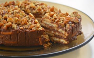 Receta e Shpejtë e Ëmbëlsirës me Biskota dhe Krem Pastiçerie