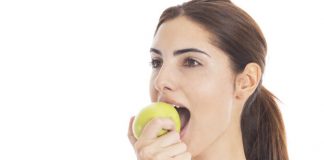 Përtypja siç duhet përmirëson nivelet e sheqerit në gjak te pacientët me diabet të tipit 2