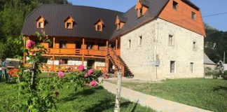 ”El Pais”: Një udhëtim agroturistik në Shqipëri mes akomodimit rural, fermave dhe kantinave të suksesshme