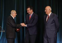 Juristët Luan Omari, Ismet Elezi dhe Niazi Jaho nderohen me titullin “Mirënjohja e Qytetit”