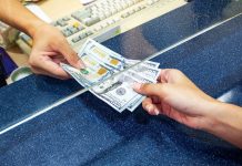 Kursi i këmbimit, leku forcon pozitat