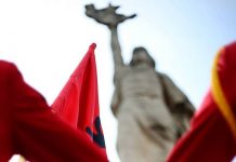 Kremtohet në Korçë 80-vjetori i krijimit të Ushtrisë Nacional-Çlirimtare