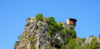 ”Bild” këshillon edhe Kalanë e Petrelës si destinacion turistik