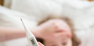 Stina e nxehtë, mjekja Brati për ATSH: Si të mbroni fëmijët dhe çfarë të keni në çantën e urgjencës