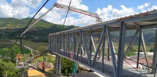 ARRSH: Ndërhyrje për pastrimin dhe rifreskimin e sinjalistikës në akset rrugore