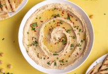 Receta e thjeshtë e humusit me qiqra