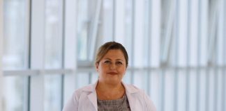 Almeta Saliaj, e përkushtuar ndaj edukimit të nxënësve në gjimnazin e Patosit