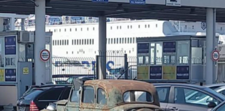 Makina e fundit e përdorur nga mbreti Zog në Portin e Durrësit