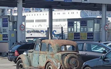 Makina e fundit e përdorur nga mbreti Zog në Portin e Durrësit