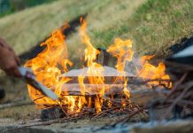 Festa e Lakrorit në Polenë, turistët shijojnë kulinarinë në fshatin e njohur të Korçës