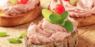 Salcë kremoze me sallam – Perfekte për mezet e lehta