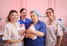 Binjakët prematurë fitojnë betejën me jetën në maternitetin “Mbretëresha Geraldinë”