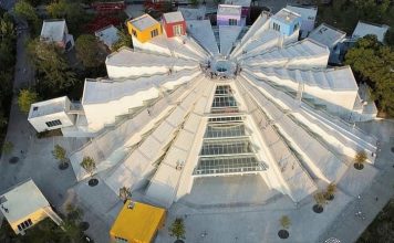 “Reuters” shkrim për transformimin e Piramidës në qendër digjitale për të rinjtë