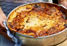 Patate të Shtruara Furre me Mish të Grirë – Receta Plot Shije e Shtëpisë